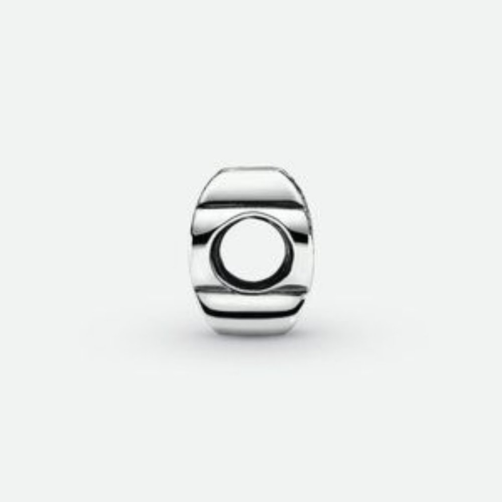 Pandora Sparkling Paw Print Charm - Picture 2 of 6